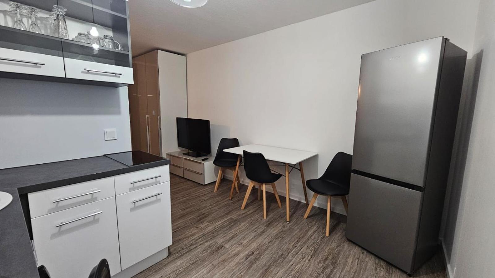 Gast Appartment Гермерсхайм Екстериор снимка